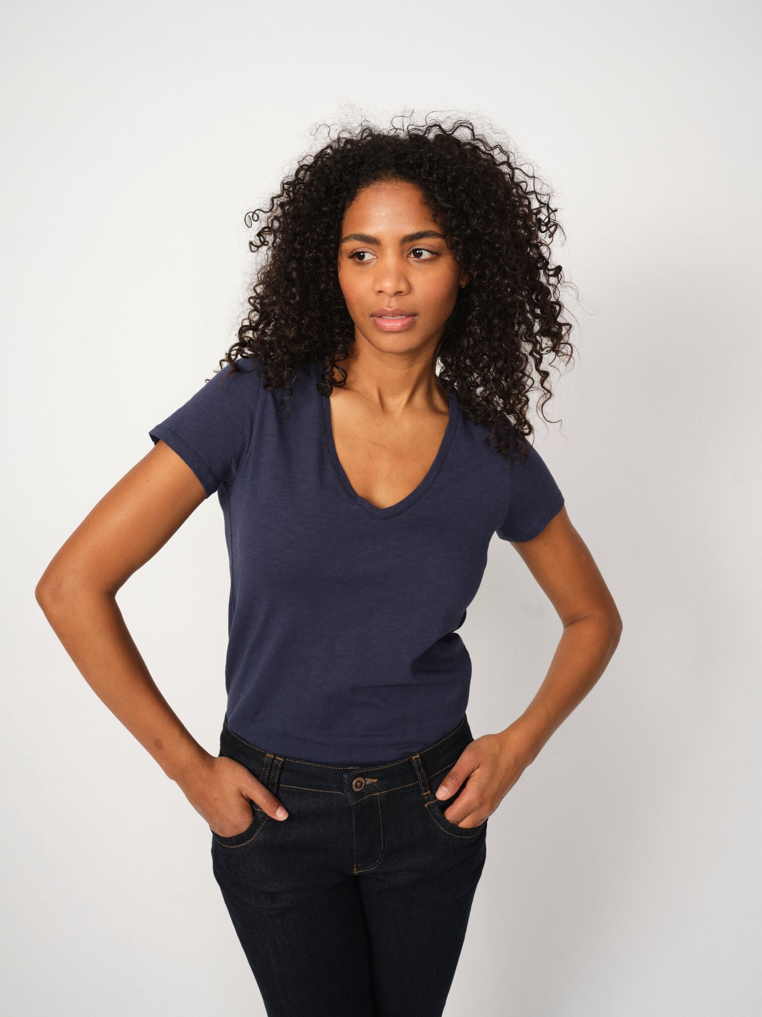 Modelshot / Navy / Detail